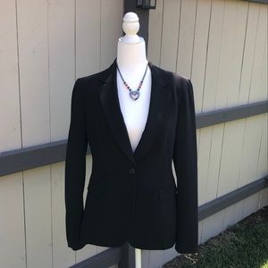 GORGEOUS TAHARI BLAZER IN BLACK - LIKE NEW!